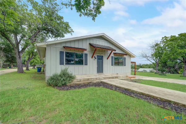 187 S CENTRAL AVE, NEW BRAUNFELS, TX 78130, photo 3 of 35