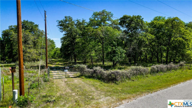 424 TOWER RD, SEGUIN, TX 78155, photo 2 of 17
