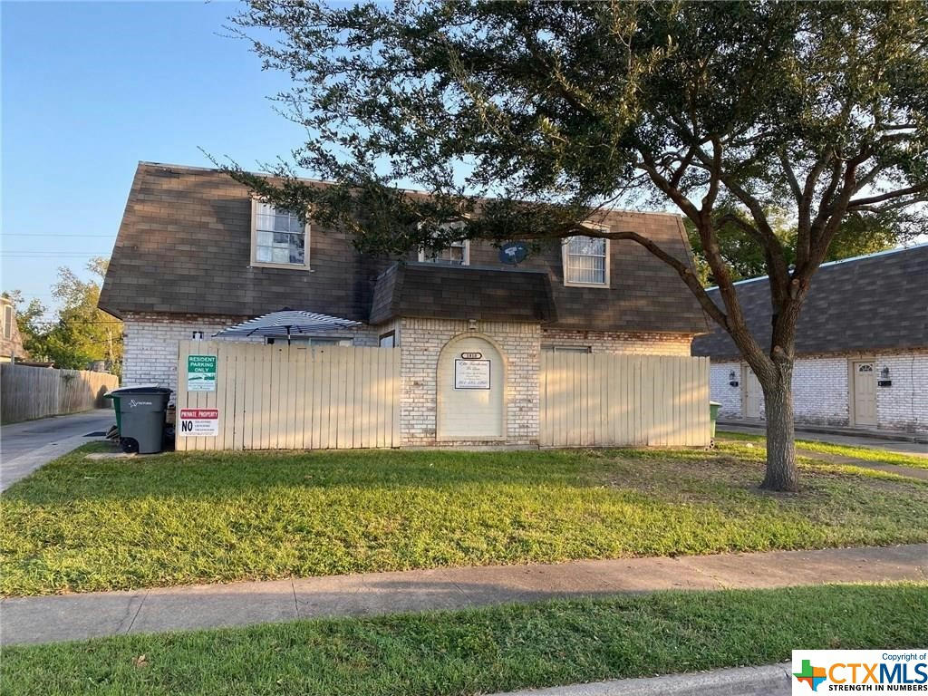 1810 LAWNDALE AVE, VICTORIA, TX 77901, photo 1 of 2
