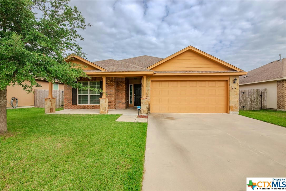 217 COBBLE STONE CT, VICTORIA, TX 77904, photo 1 of 34