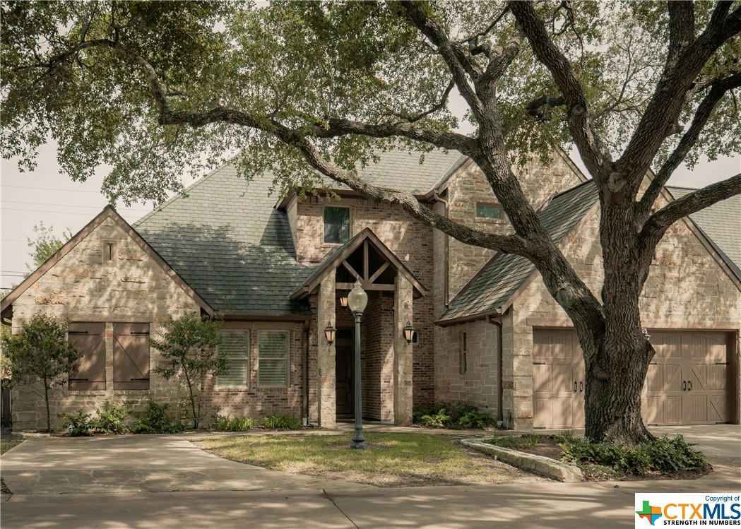 20 COTSWOLD LN, VICTORIA, TX 77904, photo 1 of 25
