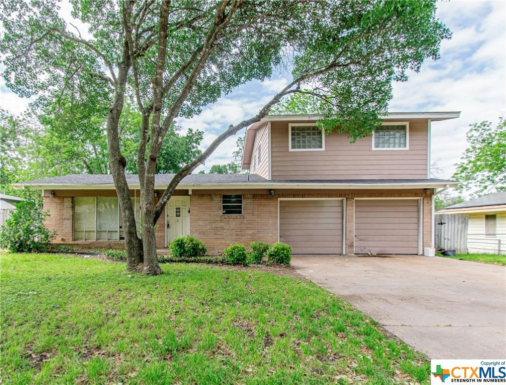 13 E YOUNG AVE, TEMPLE, TX 76501, photo 1 of 25
