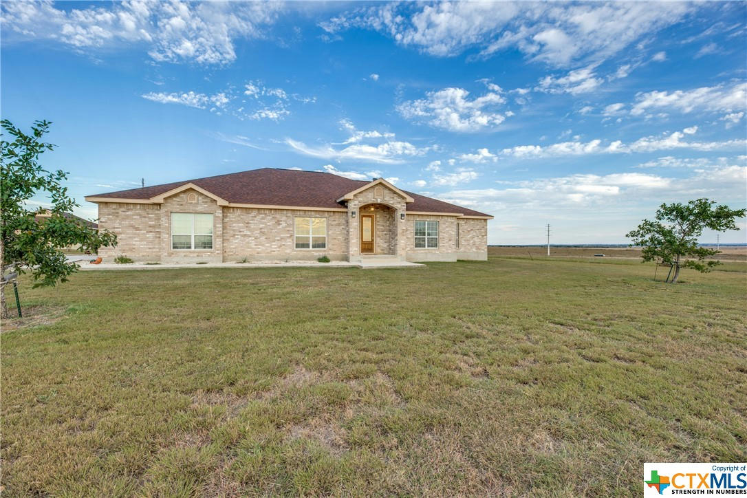 8177 BOENIG RD, SEGUIN, TX 78155, photo 1 of 22