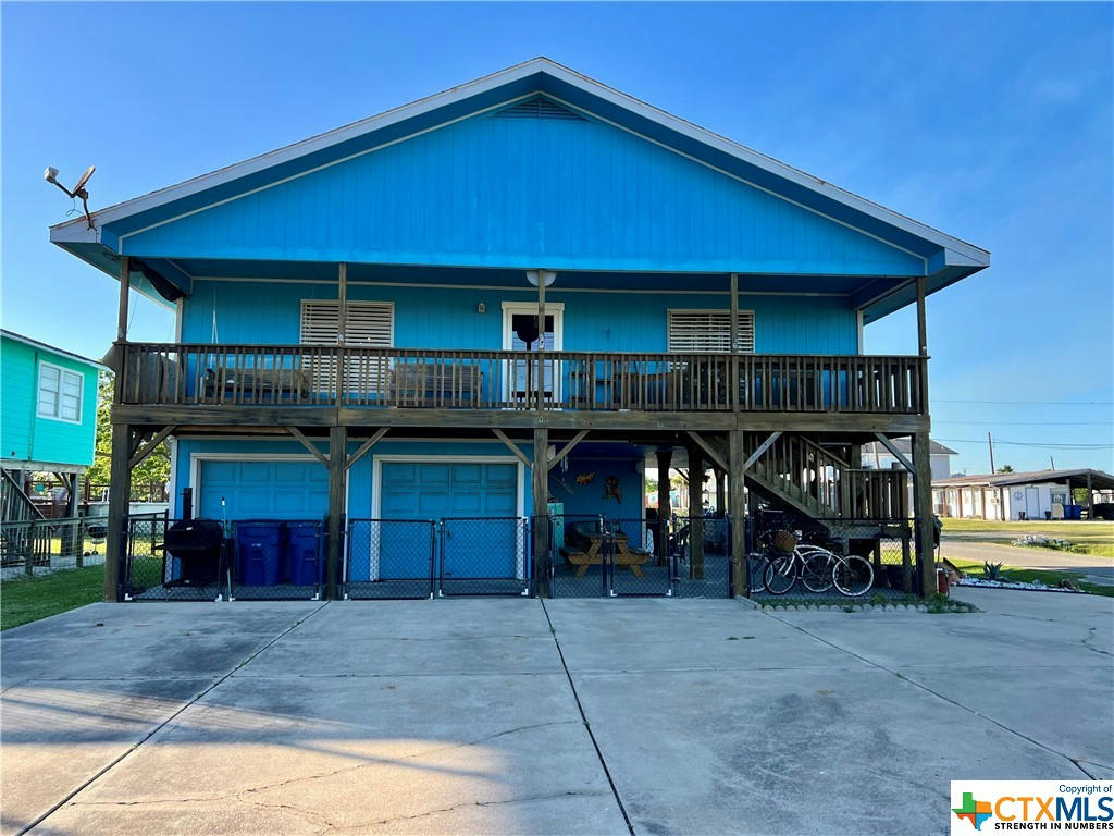 400 W MAPLE ST, PORT O'CONNOR, TX 77982, photo 1 of 30
