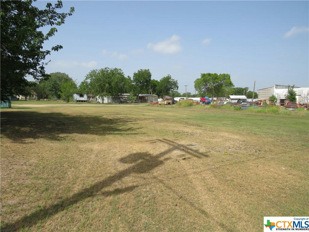 109 W HEATON ST, CUERO, TX 77954, photo 1 of 6