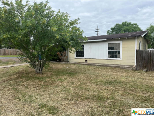 1401 E ROSEWOOD ST, BEEVILLE, TX 78102, photo 2 of 8