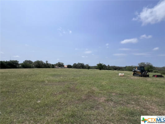 1046 US HIGHWAY 59 S, GOLIAD, TX 77963, photo 4 of 39