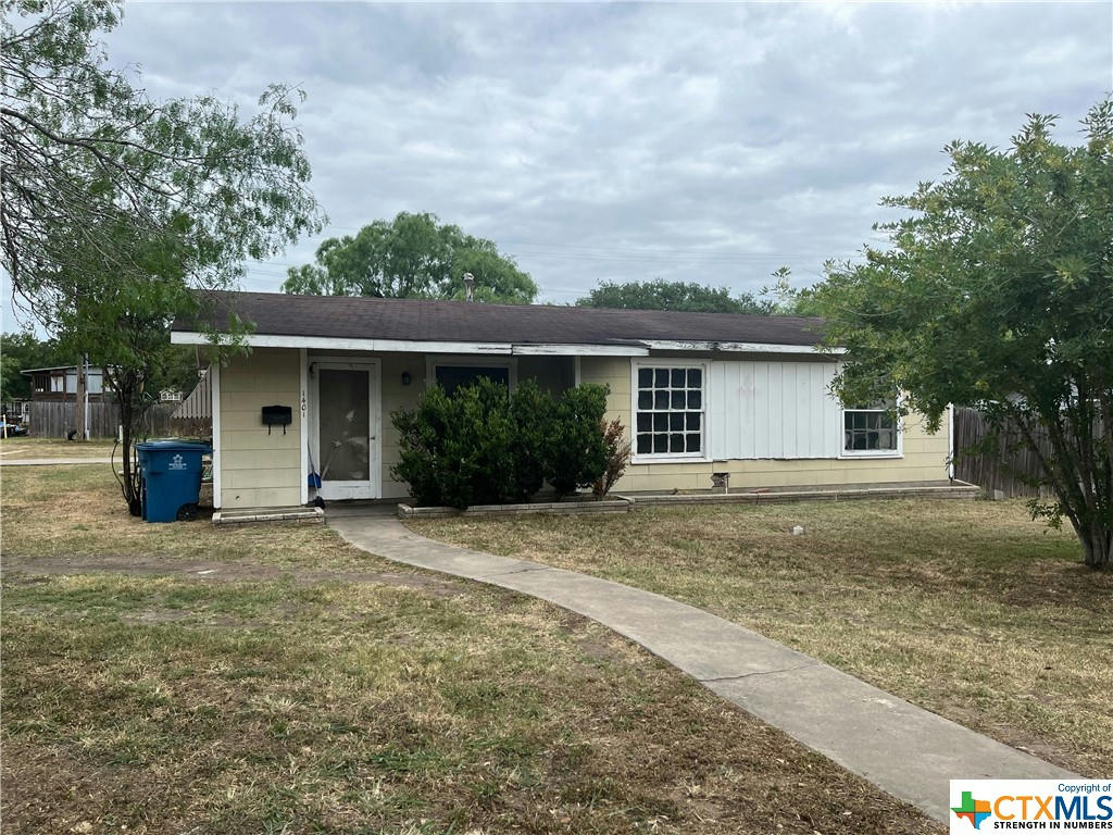 1401 E ROSEWOOD ST, BEEVILLE, TX 78102, photo 1 of 8