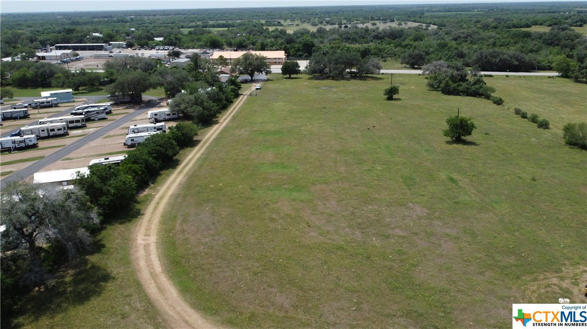 1046 US HIGHWAY 59 S, GOLIAD, TX 77963, photo 1 of 39